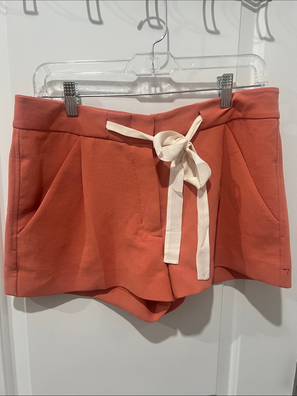 Wilfred Coral-Orange Shorts Size‎ 6